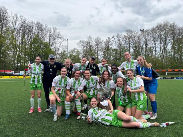 Vrouwen asv Dronten kampioen na zinderende kraker tegen DSV’33