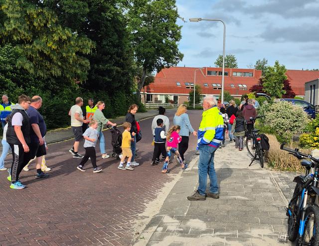 Tekort aan verkeersregelaars bedreigt Avondvierdaagse in Biddinghuizen