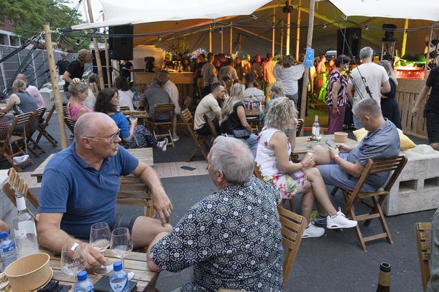 Gavi Wijnfestival Dronten uitverkocht en slim op tijd beëindigd vóór noodweer