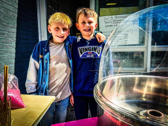 Ondernemersmarkt Het Zuiderlicht en Christiaan Huygens Dronten kent recordopbrengst voor goede doele
