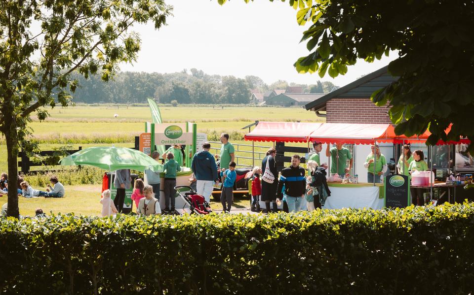 De Campina Open Boerderijdagen zijn bedoeld om bezoekers – jong en oud – te laten zien waar melk, yoghurt en andere zuivelproducten vandaan komen.