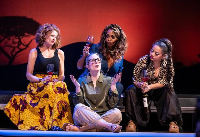 Opvliegers terug in De Meerpaal met een swingende vriendinnencomedy