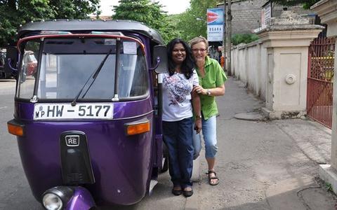 Hermien van der Linden met Maureen Gennard in Colombo, Sri Lanka.