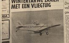 Tarwe zaaien met een vliegtuig. Uit nood geboren gebeurde dat in 1974 voor het eerst in Flevoland.