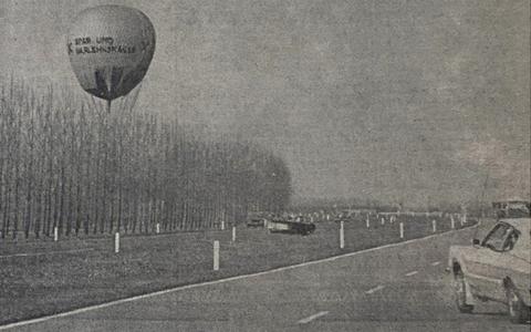 Een Duitse luchtballon landt in Dronten.