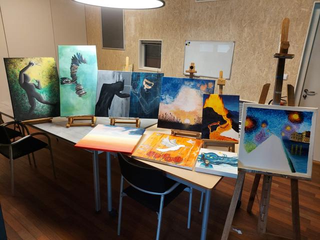 Art4All brengt kunst in etalages winkelcentrum SuyderSee