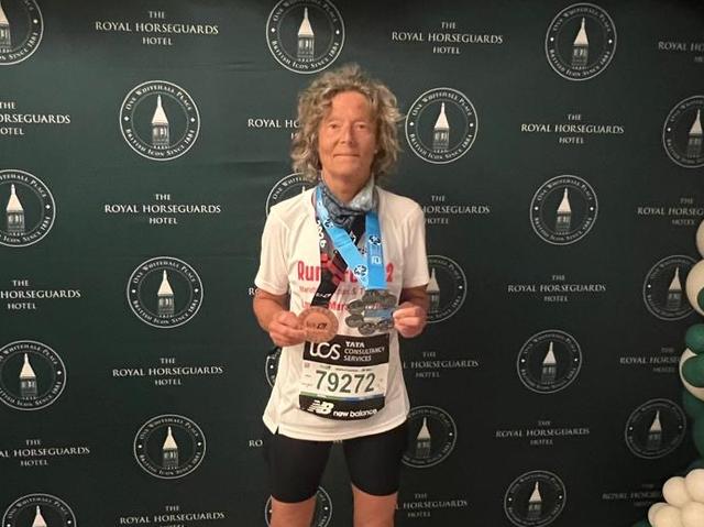 Evelien Kern uit Biddinghuizen loopt alle zes ‘Major Marathons’ binnen vier uur