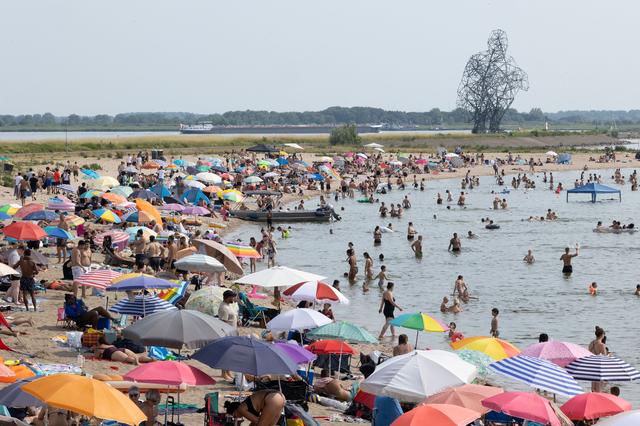 Verhit Lelystad zoekt verkoeling aan het Markermeer